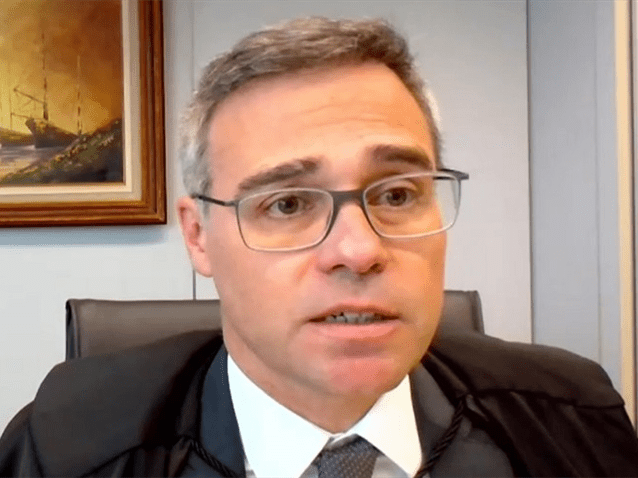 Hora extra: Suspensa ação sobre pagamento de minutos residuais