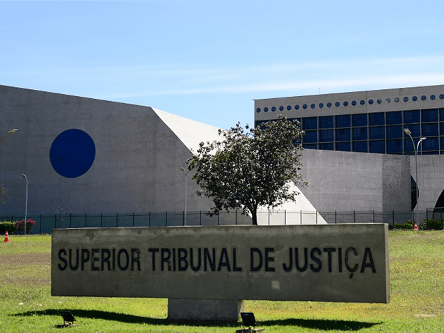 Background: STJ suspende alienação antecipada de bens apreendidos