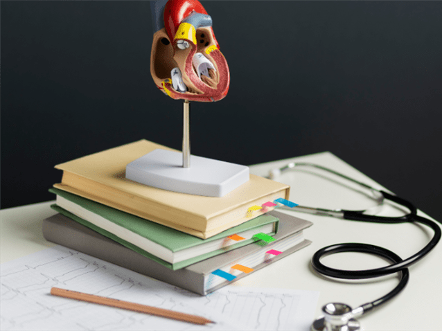Jovem excluída por heteroidentificação seguirá cursando medicina Jovem excluída por heteroidentificação seguirá cursando medicina