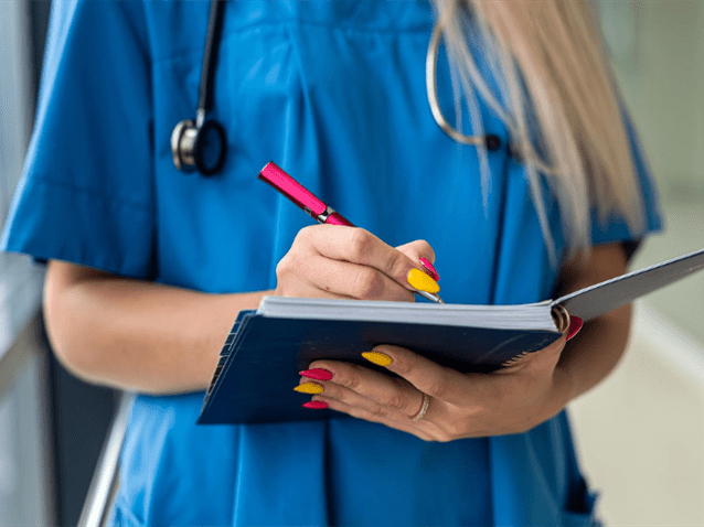 Juiz afasta parcelas do Fies durante pós-graduação de médica