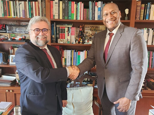 Corrêa da Veiga Advogados firma parceria com escritório colombiano