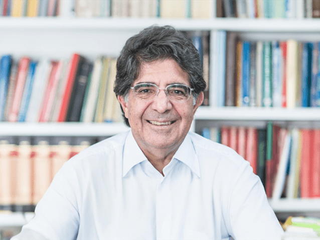 Academia Paulista de Letras planta 40 mudas de árvore em SP
