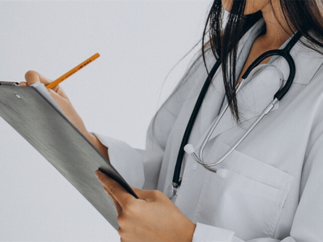 Médica terá bônus de 10% em residência por atuação no Mais Médicos